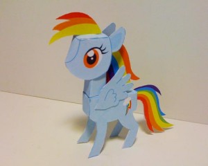 Rainbow Dash papercraft